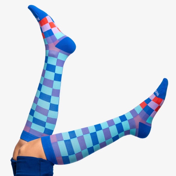 NEW Women's Nurse Yard Compression Socks Blue Aqua Purple Checkered 3XL - Picture 1 of 4